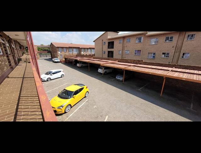 2 BEDROOM TOWNHOUSE FOR SALE IN NEW REDRUTH